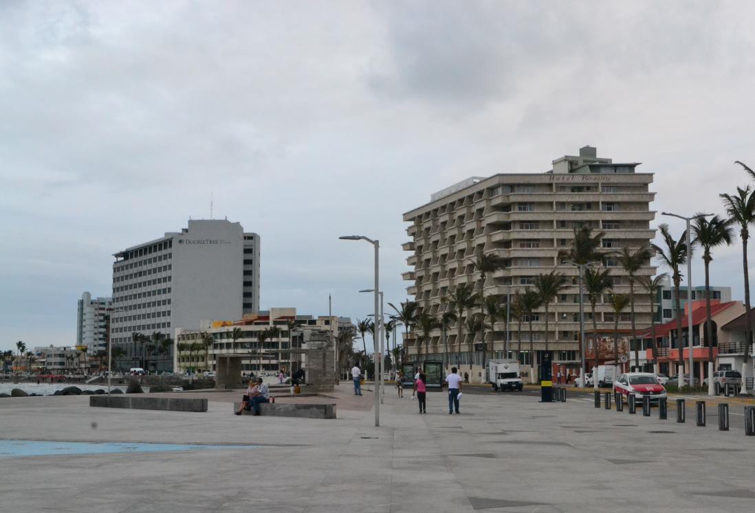 Hoteleros de Veracruz alertan a turistas por fraudes en Semana Santa