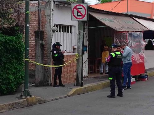 Hombre pierde la vida en plena calle de Córdoba; esto sabemos