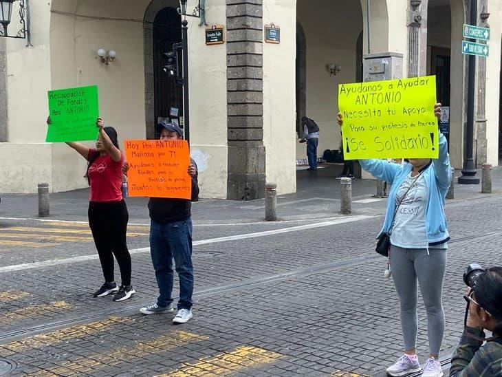 “Hoy por Antonio, mañana por ti”; buscan recaudar fondos para joven atropellado en Xalapa 