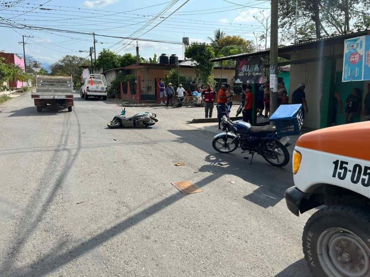 Choque entre dos motocicletas deja daños materiales en Misantla