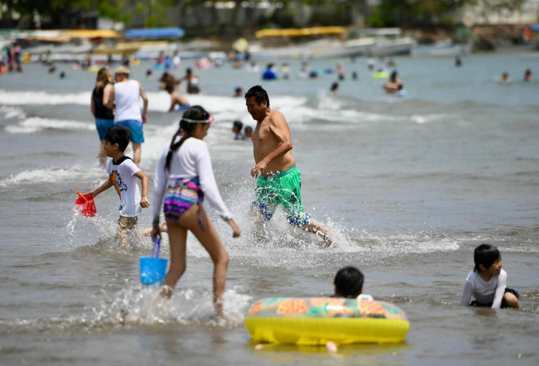 Piden a padres no descuidar a sus hijos en zona de playas de Veracruz
