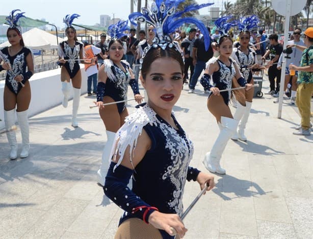 Realizan rumbata del Carnaval de Veracruz 2024 | VIDEO