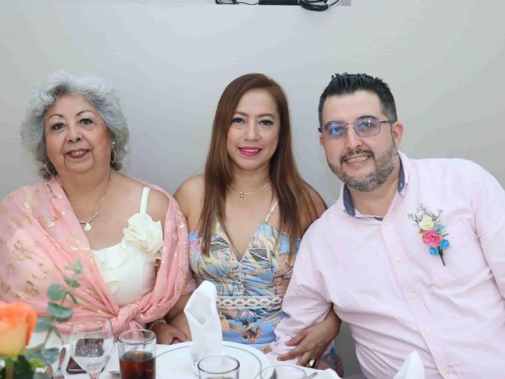 Luis Enrique López Gastelú y Ari Michelle Rodríguez Segovia contraen matrimonio civil