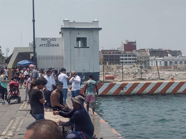 En domingo de resurrección turistas llenan el puerto de Veracruz