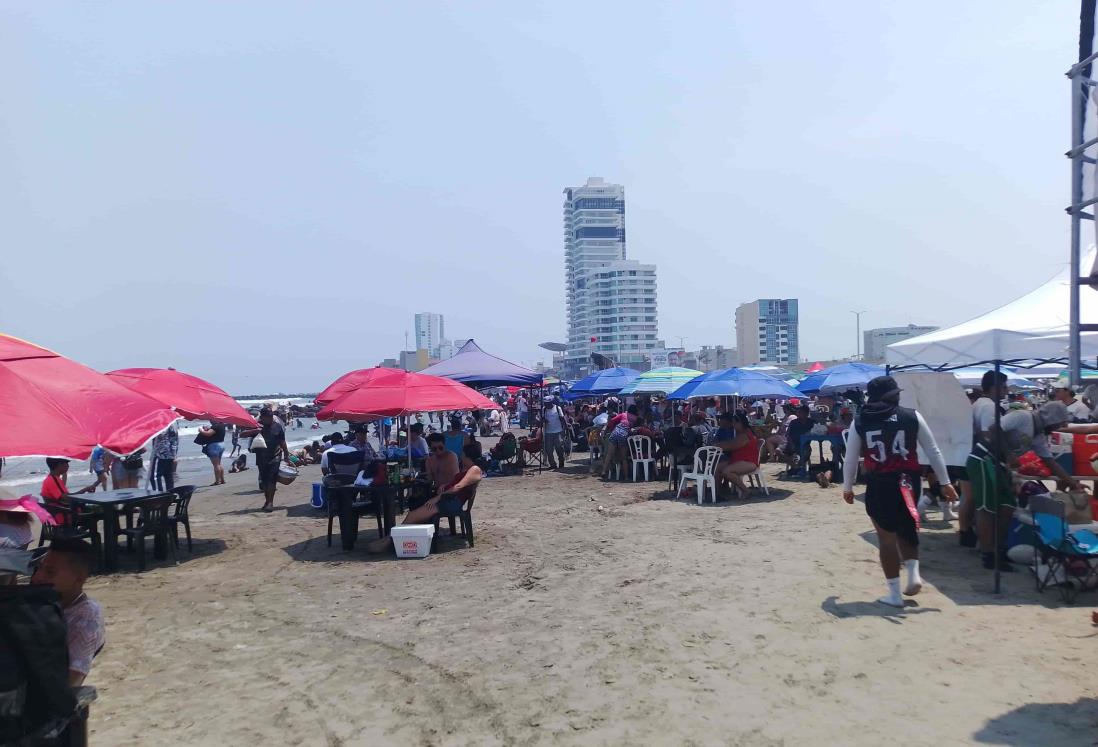 Abarrotan las playas de Veracruz y Boca del Río en último día de Semana Santa
