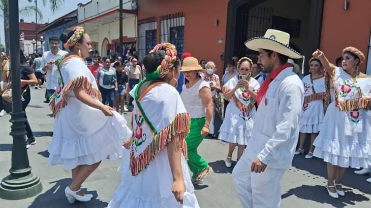 Realizan Monumental Huasteca en Orizaba; próximo año van por Récord Guiness