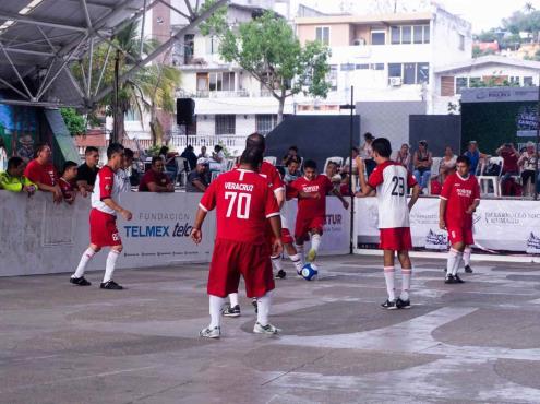 Arranca torneo De la calle a la cancha en Poza Rica