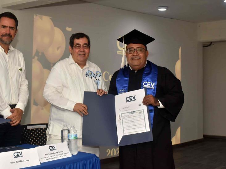 El Centro de Estudios Veracruz CEV Universidad realizó ceremonia de graduación en posgrados