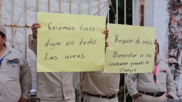 Protestan trabajadores de vectores en Poza Rica