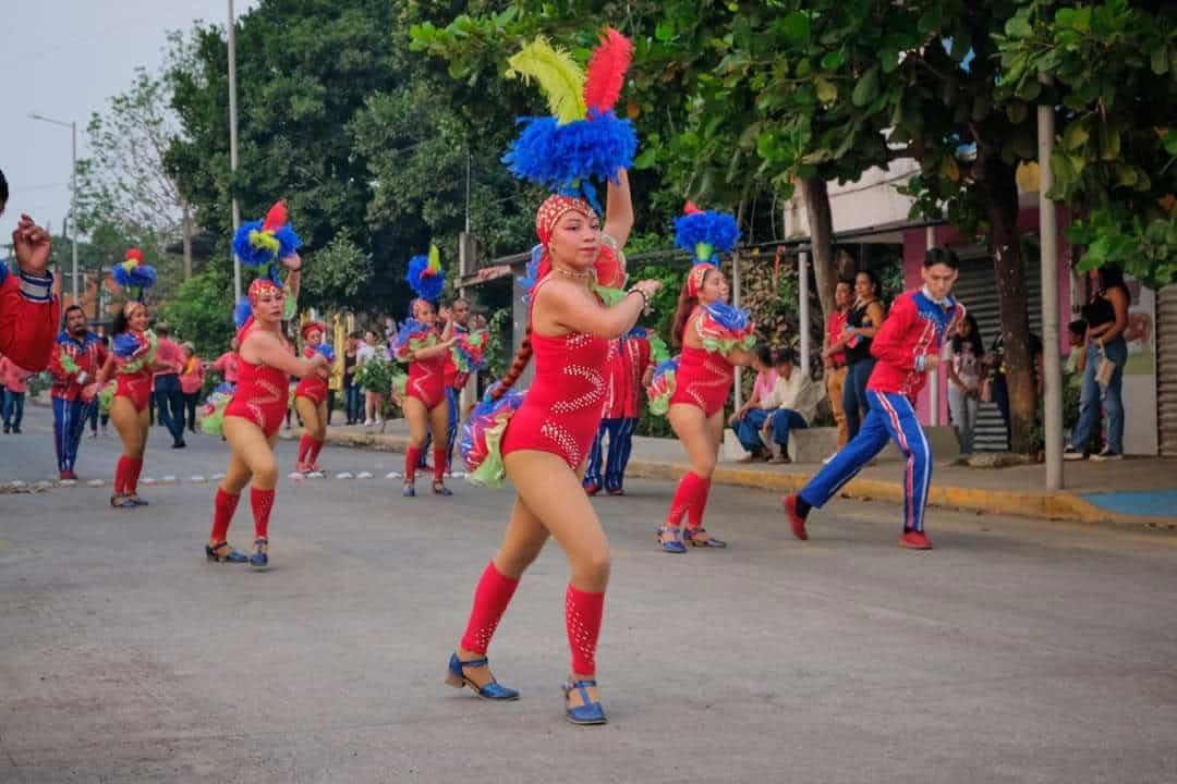 Un éxito el Carnavalito en tu Colonia en Santa Rita, Veracruz