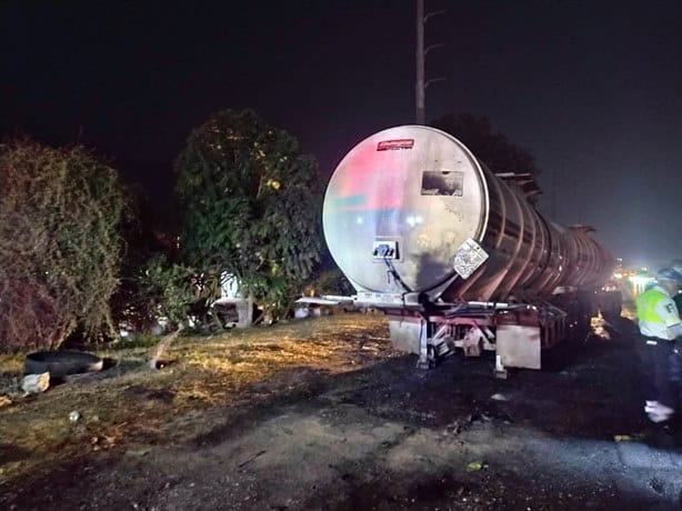 Tráiler registra conato de incendio en autopista Orizaba-Puebla