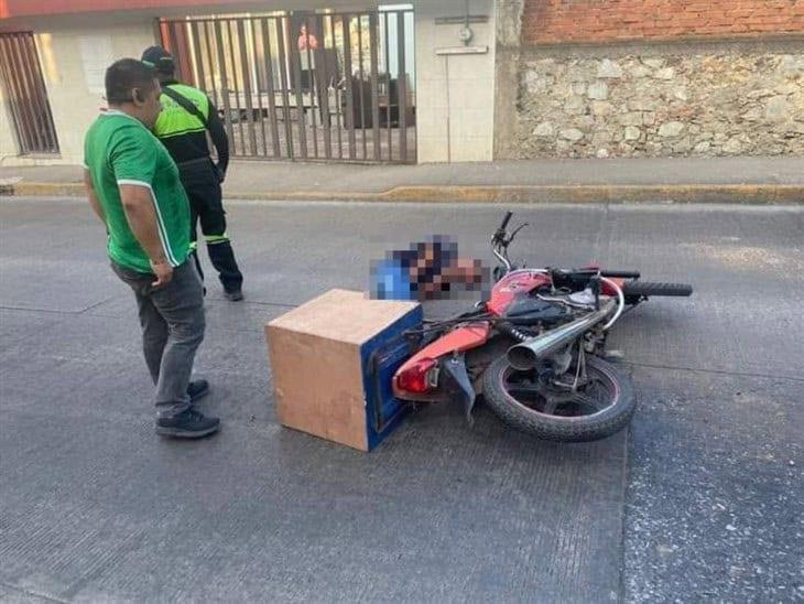 Joven motociclista resulta lesionado en céntrica calle de Córdoba