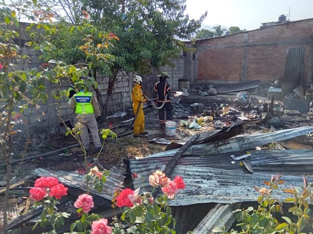 Incendio calcina vivienda en Orizaba