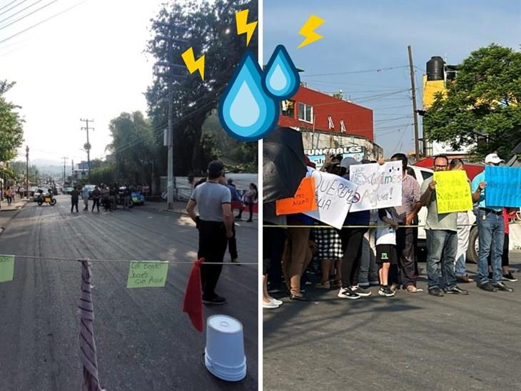 Bloqueos en 20 de Noviembre por falta de agua en Xalapa: tandeos no se respetan, señalan