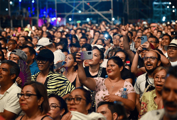 Salsa Fest 2024 abarrotó el bulevar Vicente Fox en Boca del Río