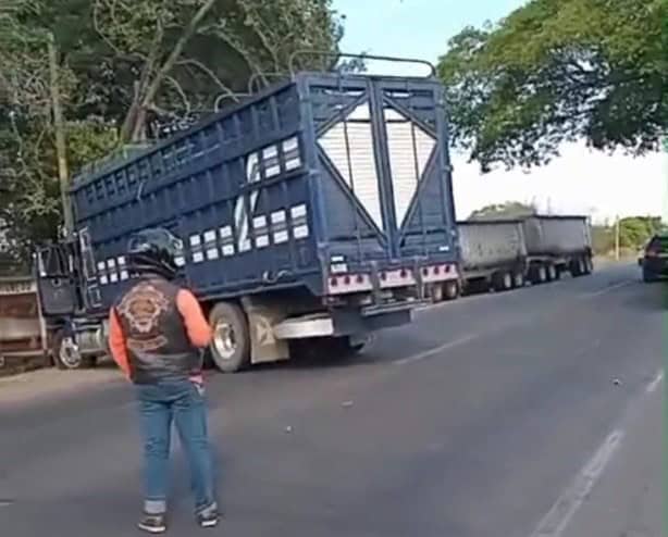 Bloqueos en Tierra Blanca tras detención de banda de secuestradores (+Video)