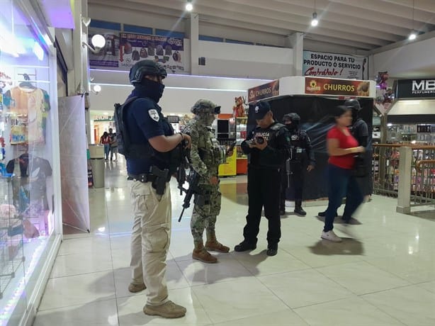 Falsa alarma de balacera en plaza de Boca del Río movilizó a la policía | VIDEO