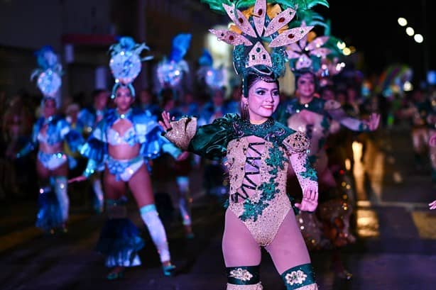 Turismo y familias disfrutaron del segundo Papaqui de Carnaval de Veracruz 2024 | VIDEO