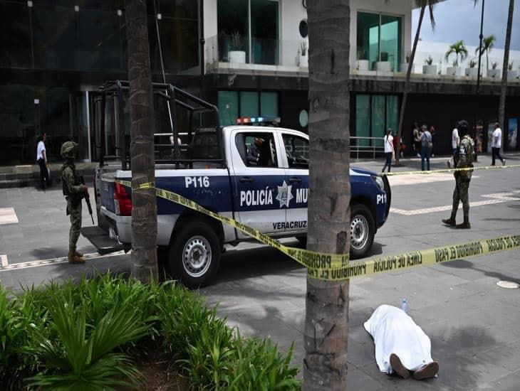 Mujer pierde la vida súbitamente en malecón de Veracruz 