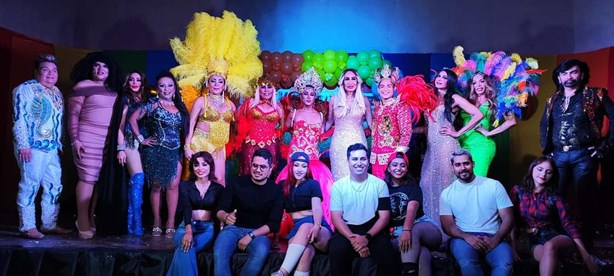 Coronan a la corte real LGBTQ del Carnaval de Veracruz