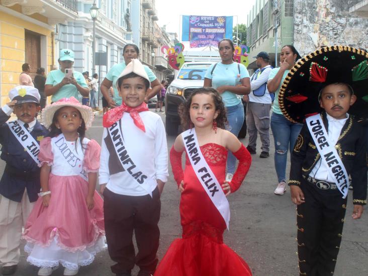 Pequeños dan inicio al Carnaval de Veracruz 2024 con el tradicional desfile de jardines de niños