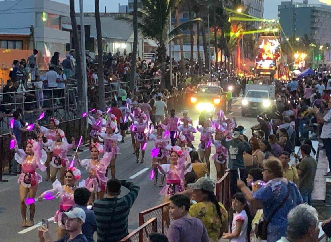 Carnaval de Veracruz: lluvia de estrellas con el Pollo Pérez Fraga