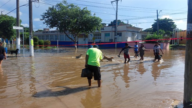 Se desborda el río Jamapa, agua inunda la ciudad | VIDEO