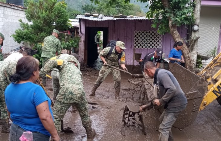 Activan Plan DN-III-E en 9 municipios veracruzanos tras deslaves e inundaciones