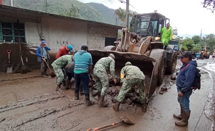 Activan Plan DN-III-E en 9 municipios veracruzanos tras deslaves e inundaciones