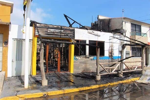 Tras ataque con bombas molotov, cierran el restaurante Langostinos en Coatzacoalcos (+ VIDEO)