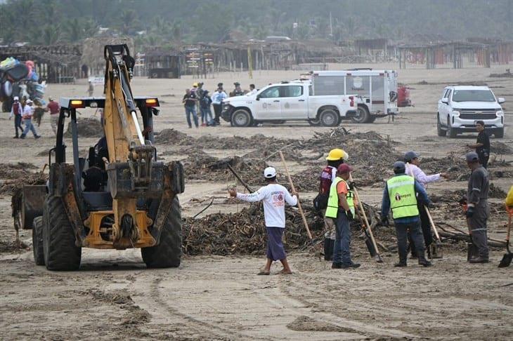 ¡Por fin! Llevan a cabo jornada de limpieza en Playa de Tuxpan