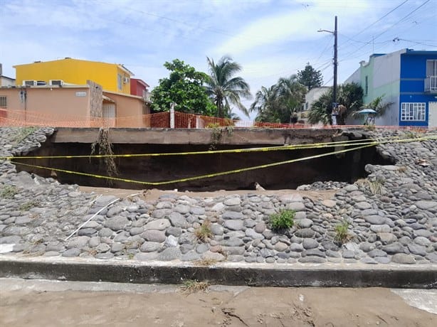 Cuidado al transitar por estas calles de Veracruz, se formaron socavones por las lluvias