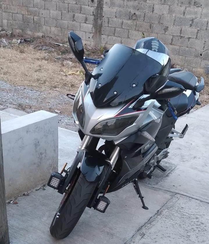 Roban motocicleta en Plaza Shangri-la, de Fortín de Las Flores