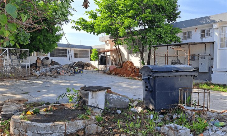 Tras 6 meses, siguen inconclusas obras en el centro de salud de Misantla