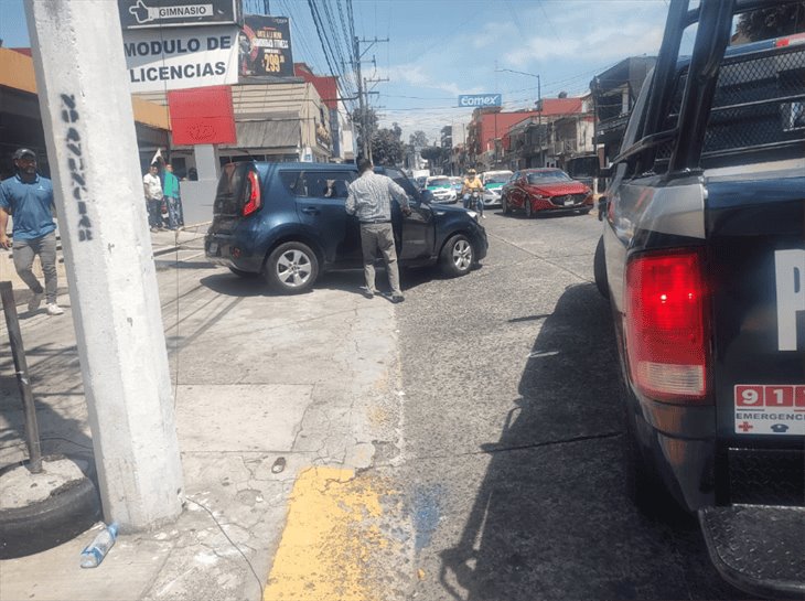 Matrimonio desata movilización policiaca por empeño de un auto en Xalapa; esto pasó