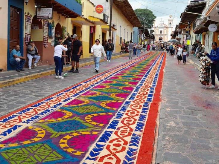 Celebración anual en Xico Veracruz con alfombra artesanal