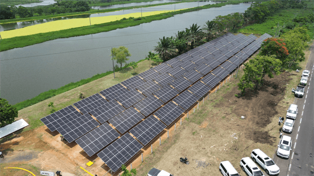 Inaugura Rocío Nahle primer parque fotovoltaico en el sur de Veracruz