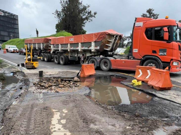 Socavones en autopista Córdoba-Orizaba;  toma precaución