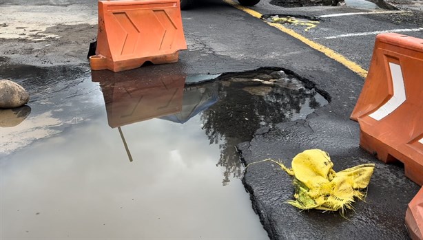 Socavones en autopista Córdoba-Orizaba;  toma precaución