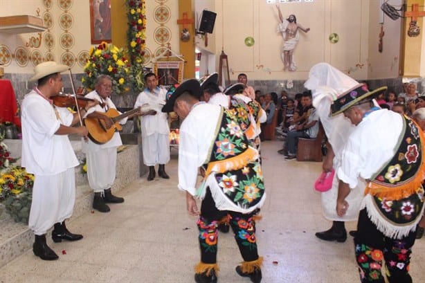 Celebran en Coatzintla a Santiago Apóstol con danza, música y tradición