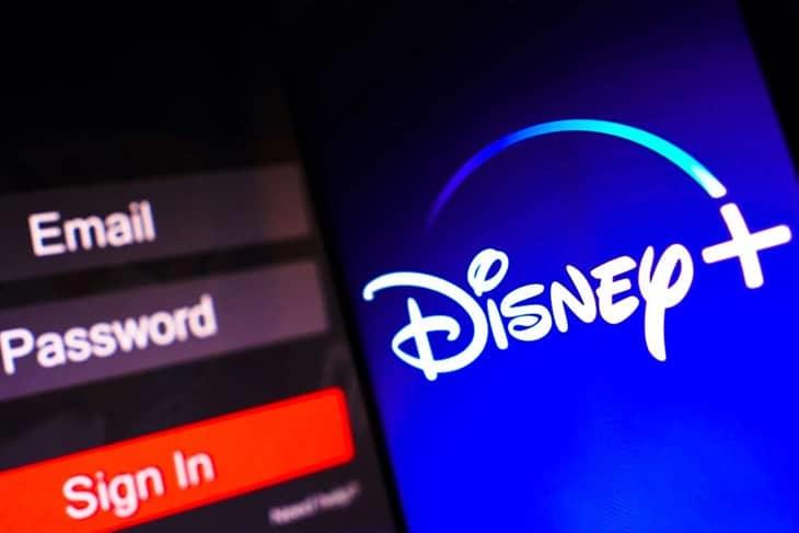 ¿Disney+ cobrará por compartir cuentas? Planean incorporar publicidad