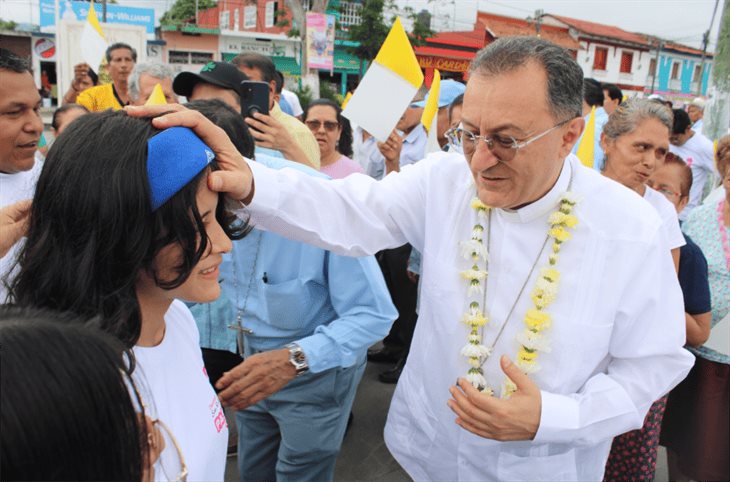 Con ceremonia, reciben a monseñor Joseph Spiteri en Misantla