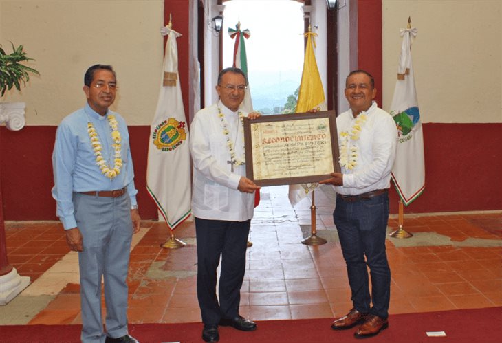 Con ceremonia, reciben a monseñor Joseph Spiteri en Misantla