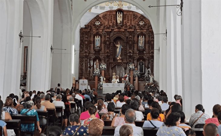 Cientos de fieles celebran misa en honor a San Ignacio de Loyola en Misantla