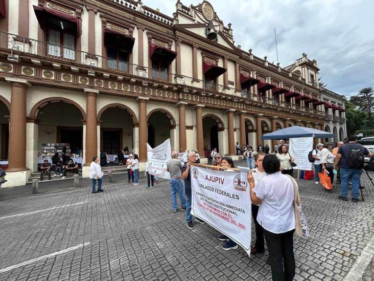 Profesores de Veracruz fallecen sin cobrar seguros; a familiares les niegan beneficio