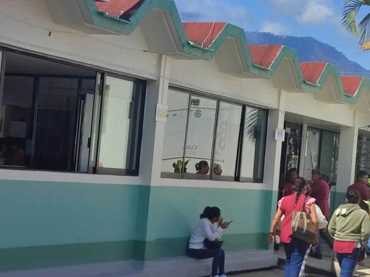 Empleados de limpieza de hospitales de Veracruz en huelga por falta de pagos