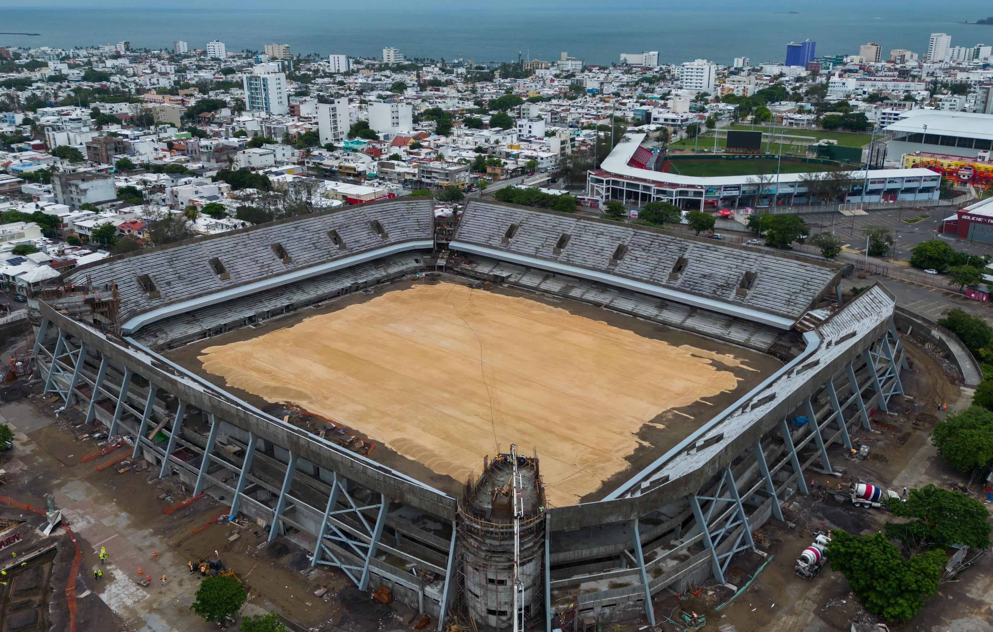 Ni estadio terminado, ni fútbol