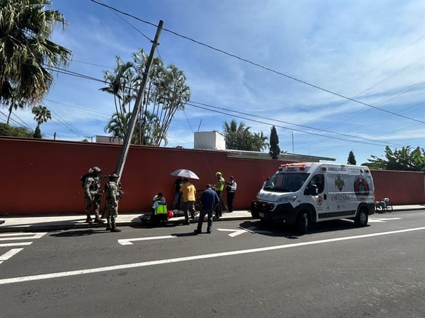 Joven ciclista se accidenta en Orizaba; convulsiona y es hospitalizado