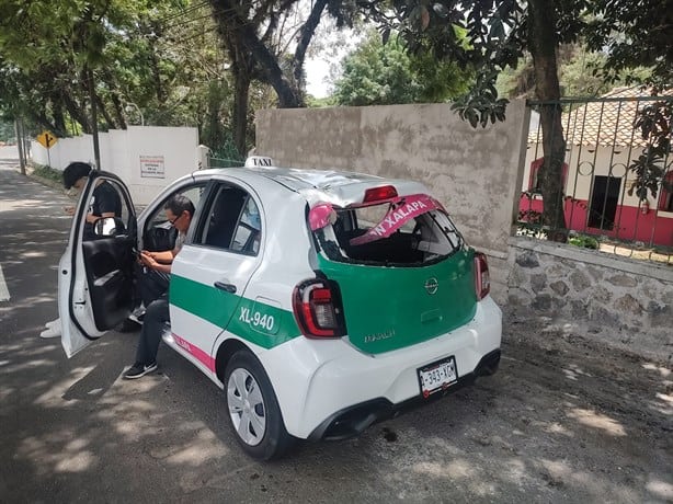 Colapsa en Xalapa avenida Lázaro Cárdenas por derribo de postes de CFE