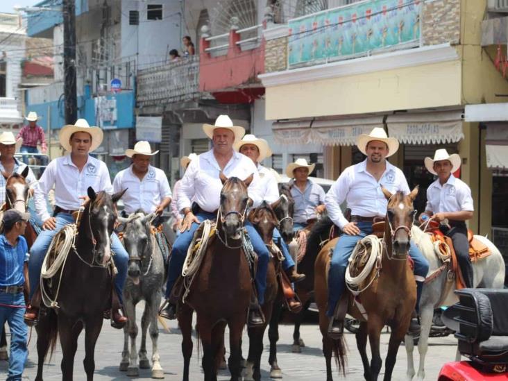 Cabalgata del segundo aniversario de ganadera en Misantla viene en grande